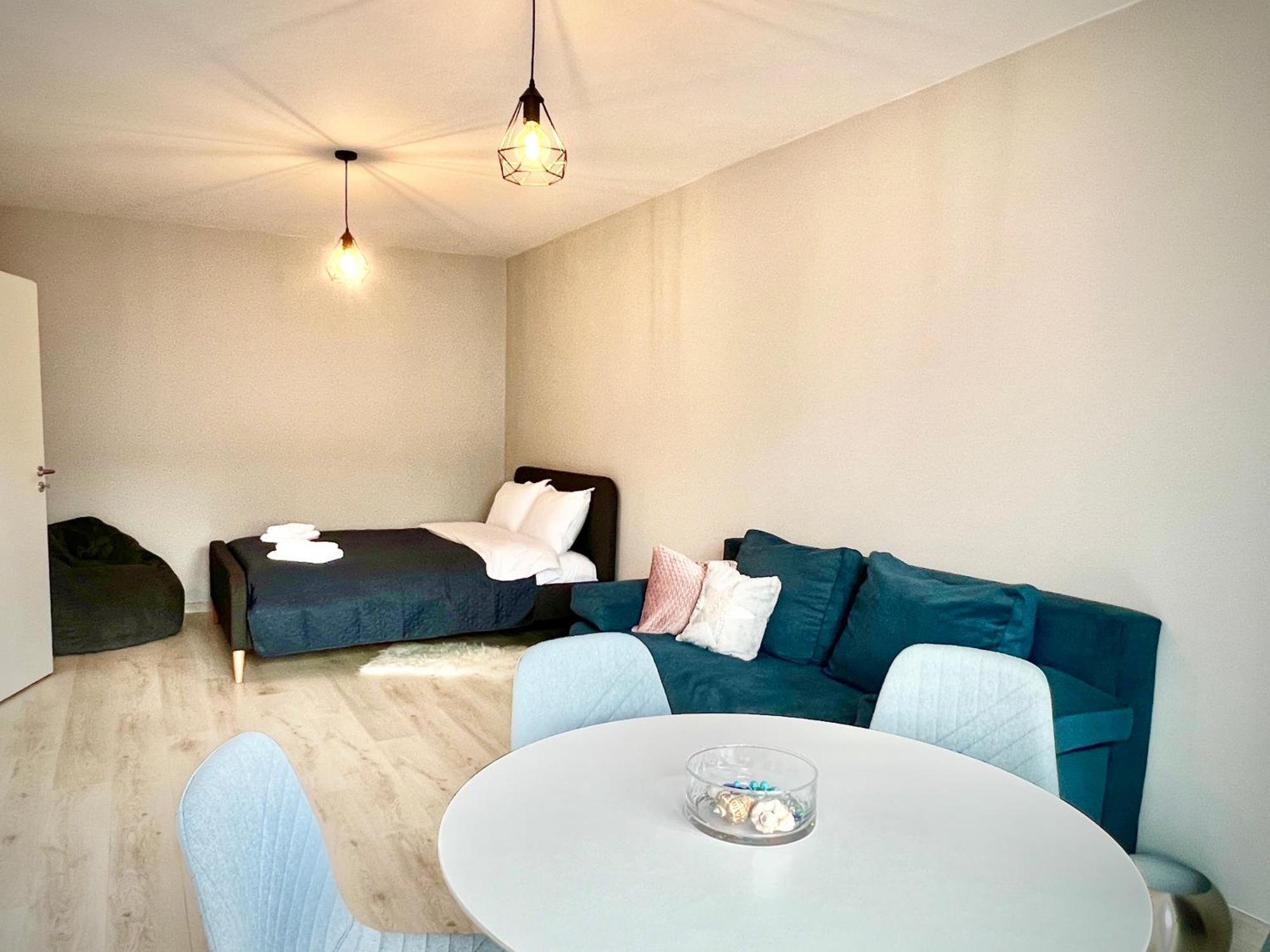 Blue Boho Studios And Apartments Брашов Экстерьер фото
